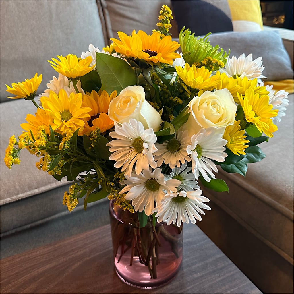 Hello Sunshine Bouquet – The Shoppe At Wildflower Hill, Lampasas TX
