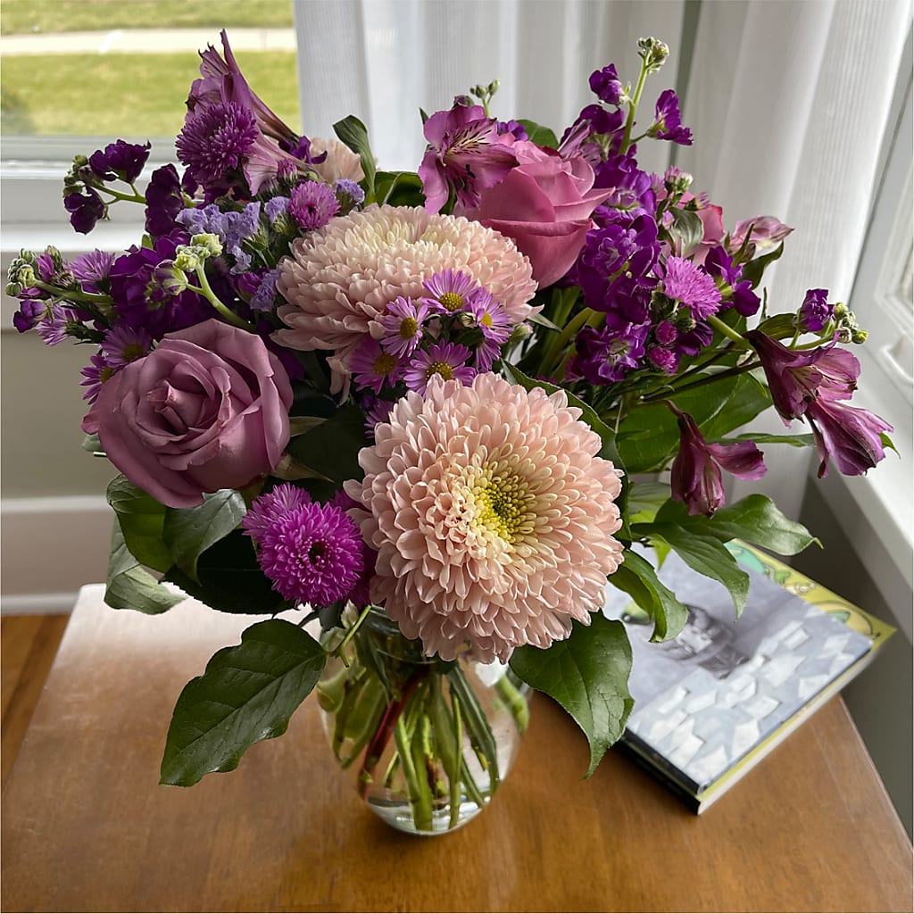 Ultraviolet Bouquet – The Shoppe At Wildflower Hill, Lampasas TX