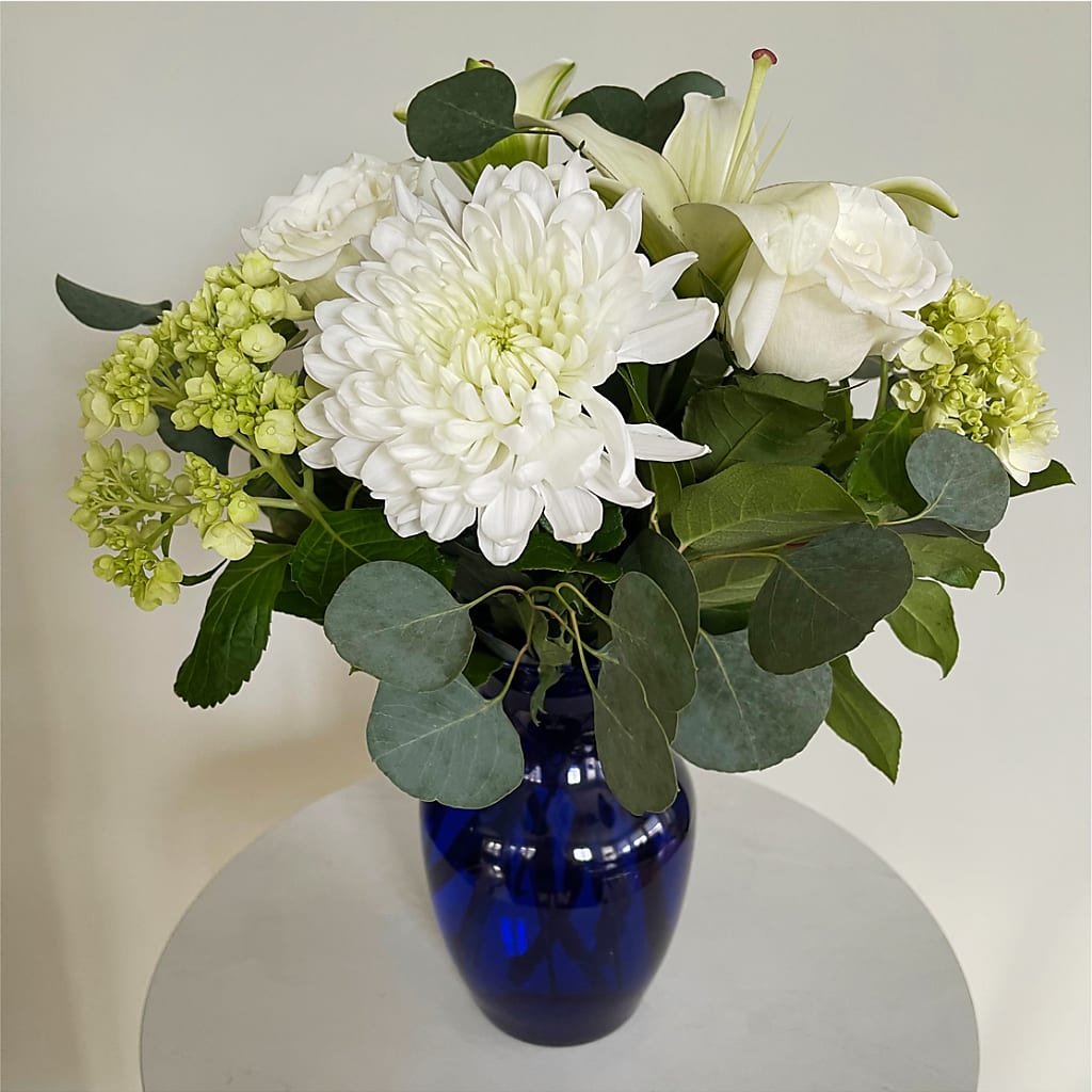 Snowy Dreams Bouquet – The Shoppe At Wildflower Hill, Lampasas TX