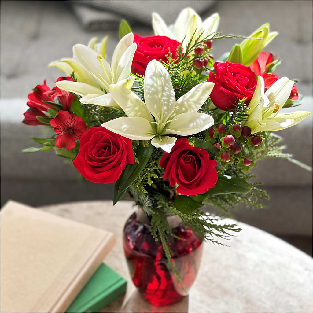 Evergreen Delight Bouquet – The Shoppe At Wildflower Hill, Lampasas TX