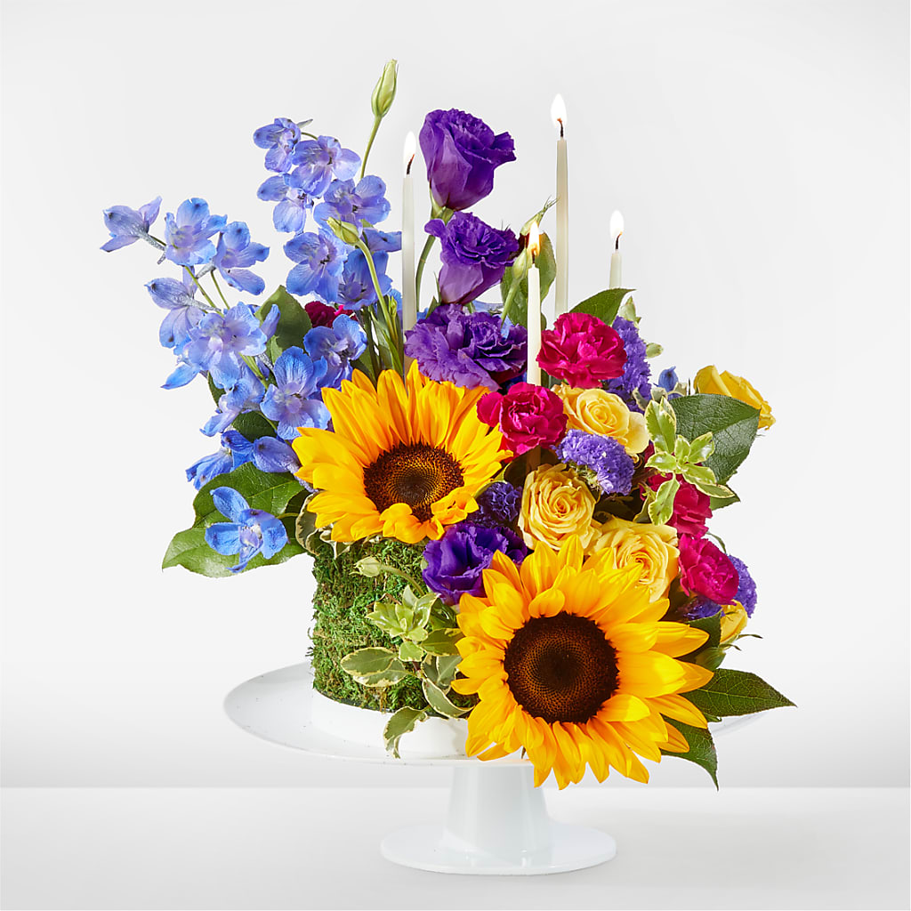 Star of the Day Floral Cake – The Shoppe At Wildflower Hill, Lampasas TX