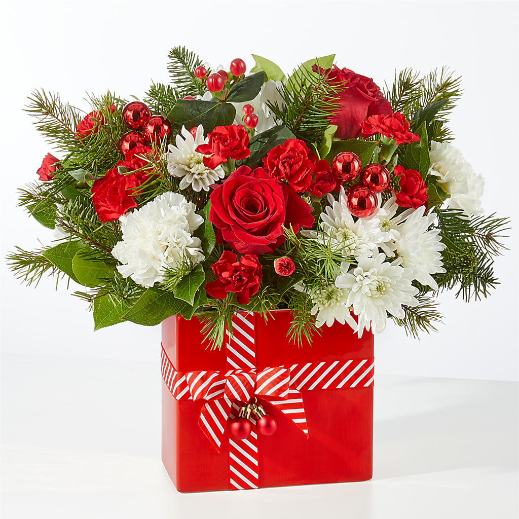 Presents Under the Tree Bouquet –  The Shoppe At Wildflower Hill, Lampasas TX
