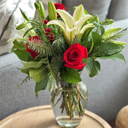 Sparkling Snowflakes Bouquet –  The Shoppe At Wildflower Hill, Lampasas TX