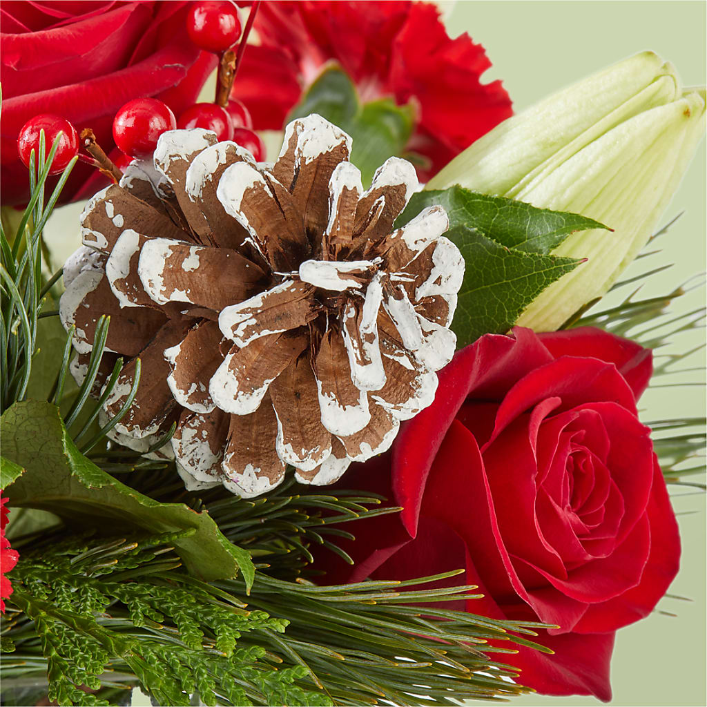 Glistening Icicles Bouquet –  The Shoppe At Wildflower Hill, Lampasas TX