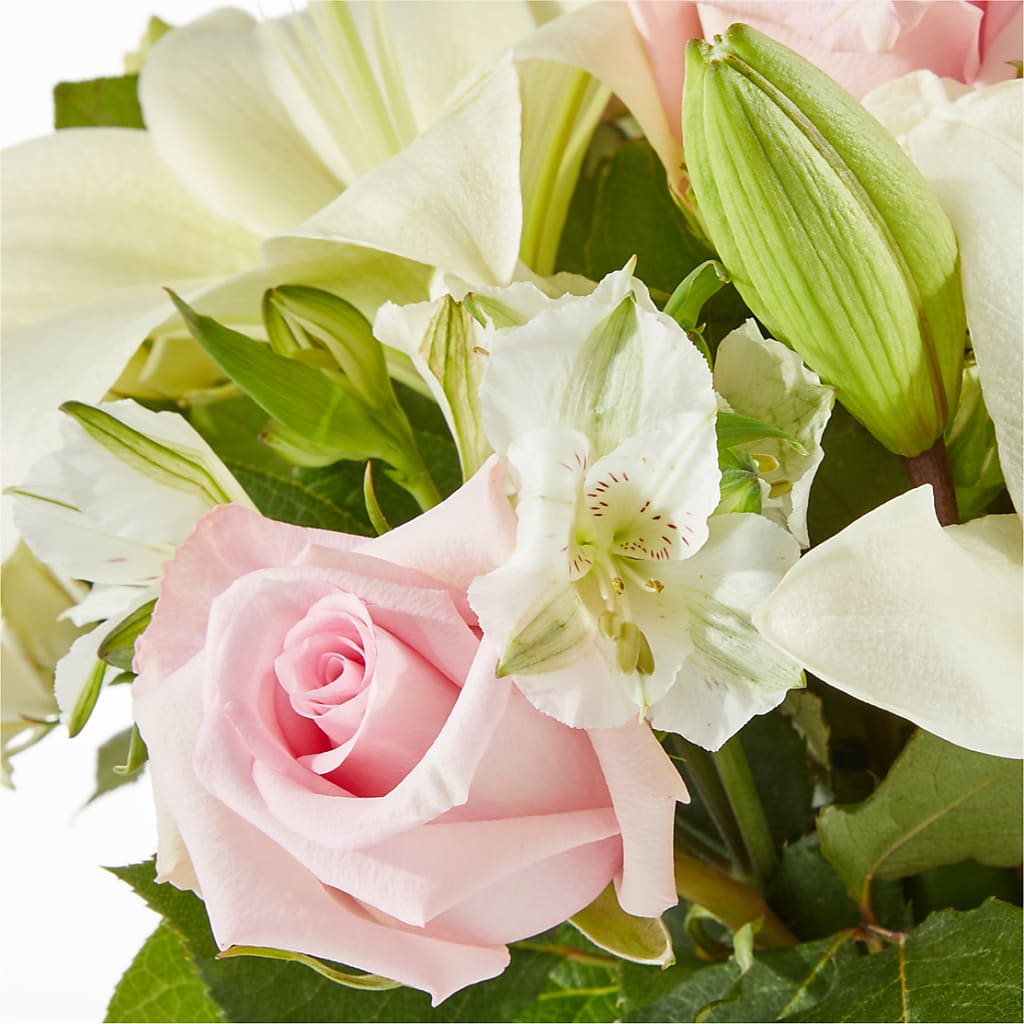 Kindhearted Bouquet –  The Shoppe At Wildflower Hill, Lampasas TX