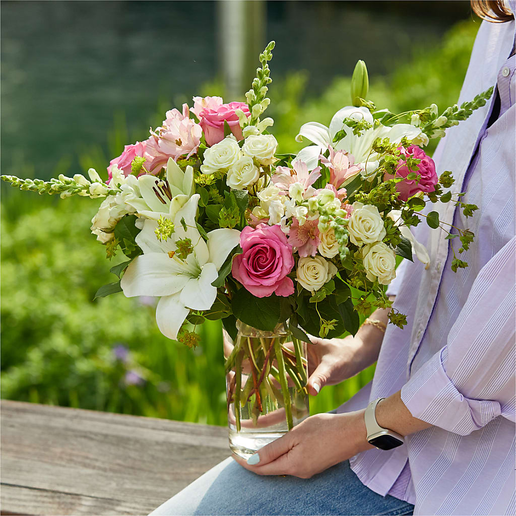 Fondly Bouquet –  The Shoppe At Wildflower Hill, Lampasas TX